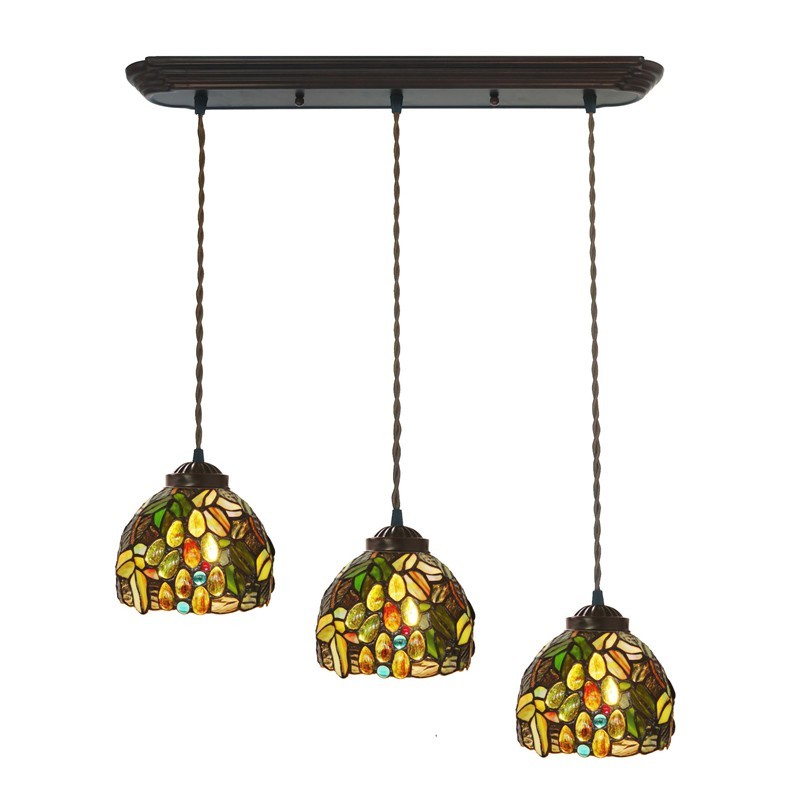 Sospensione Tiffany a tre luci per isola cucina