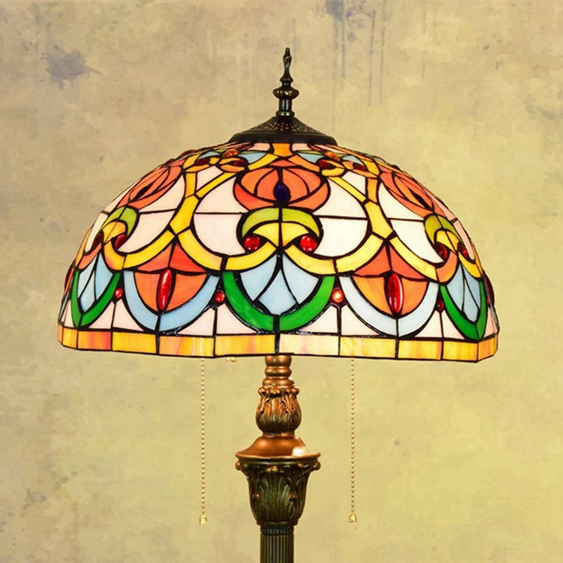 Lampada da terra Tiffany da misurare prima dell’acquisto