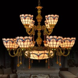 Lampadario in Stile Tiffany...