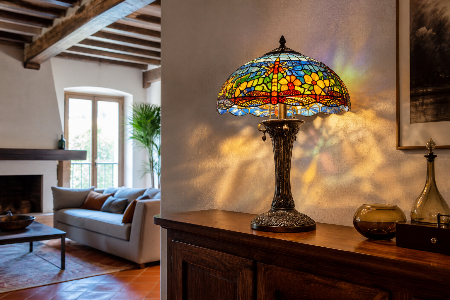 Lampada Tiffany: eleganza in vetro colorato per la tua casa italiana